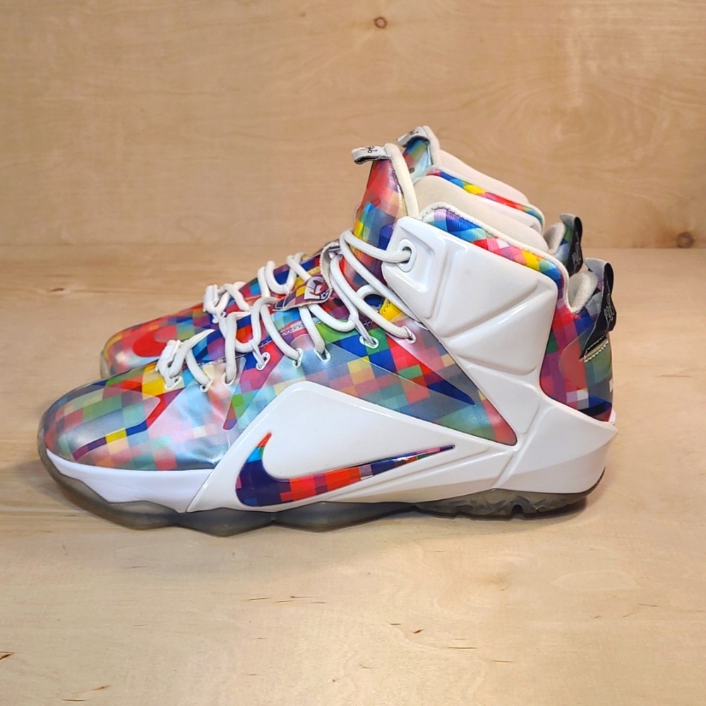 Nike LeBron James 12 Prism Finish Your Breakfast Size 9.5 Men's Shoes 748861-900 - Picture 7 of 13